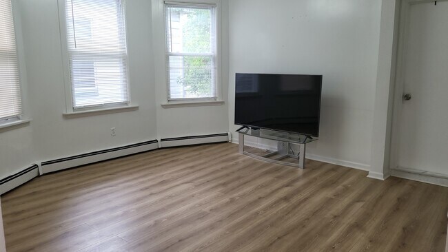 Livingroom - 149 Sanford St