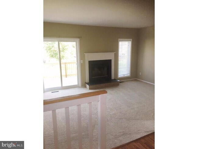 Building Photo - 117 Lake Arrowhead Cir