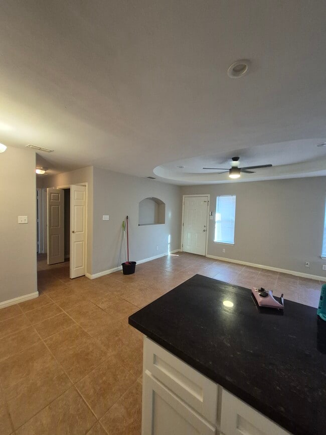 Building Photo - 617 DFW Dr