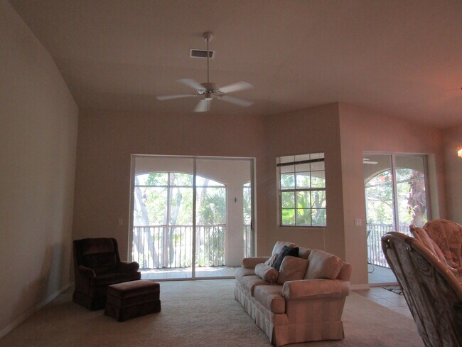 Building Photo - 4000 Ibis Way