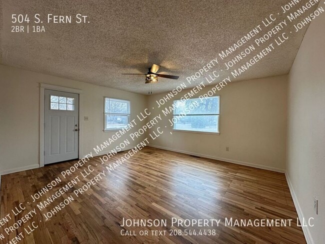 Building Photo - 504 S Fern St