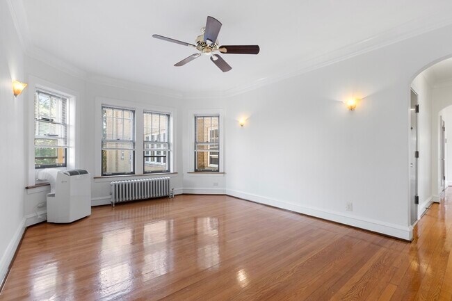 Foto del edificio - 816 Mulford St