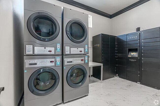 Lavandería comunitaria - Coronado Villas