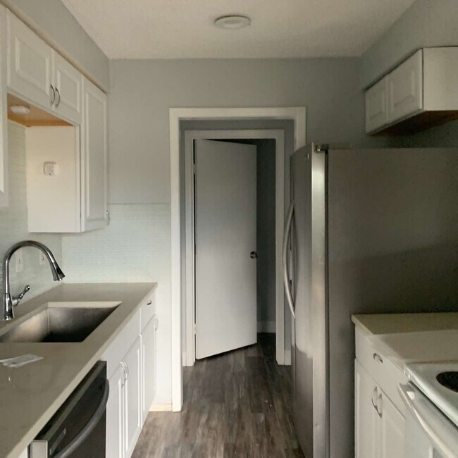 Foto del edificio - 3931 N Garland Ave