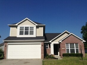 Building Photo - 5716 Periwinkle Ln