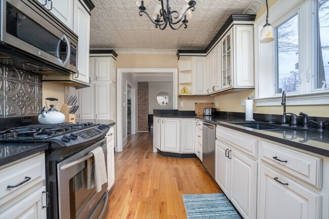 Foto del edificio - 308 Ballston Ave