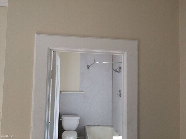 Foto del edificio - 2 br, 1 bath  - 248 Crystal Ave Apt 2