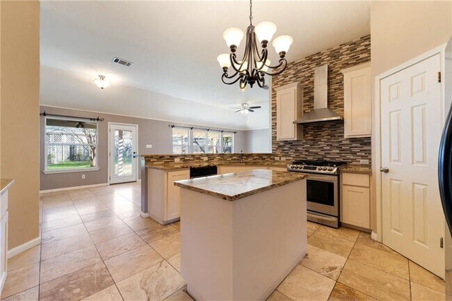 Building Photo - 1012 Ranier Cove