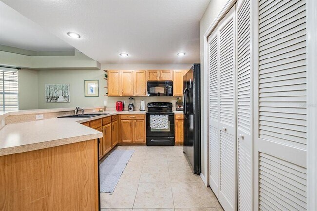 Foto del edificio - 1827 Hammocks Ave