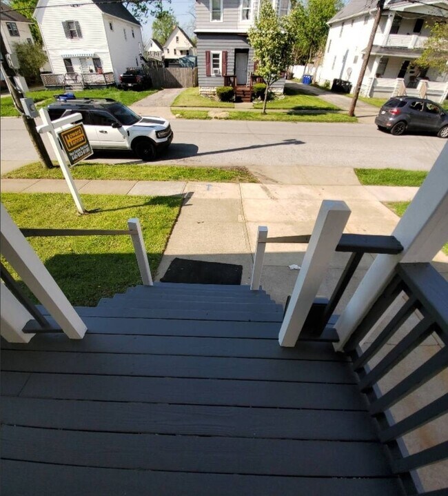 Building Photo - 4309 Gifford Ave