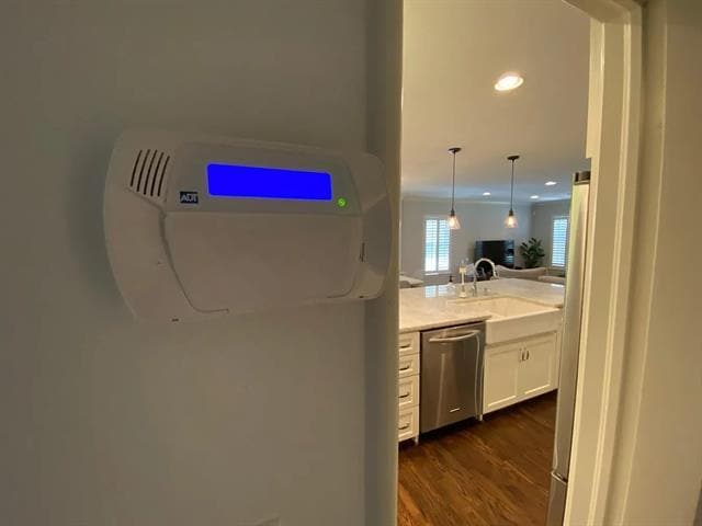 Building Photo - 5521 Hanover Ave