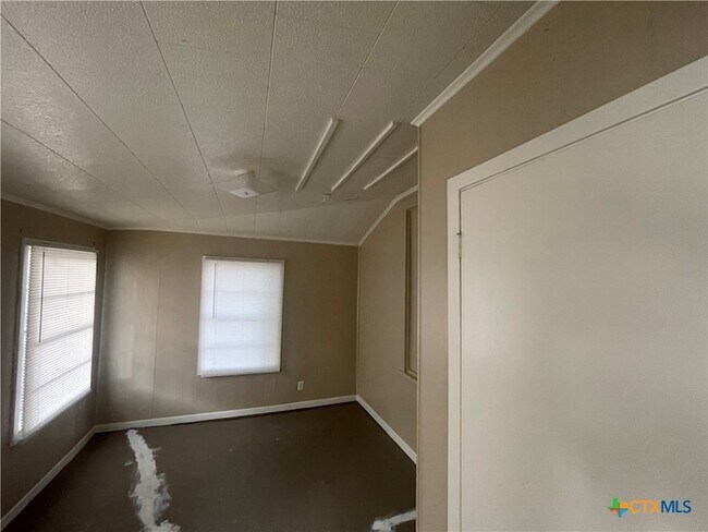 Building Photo - 211 Lackey St