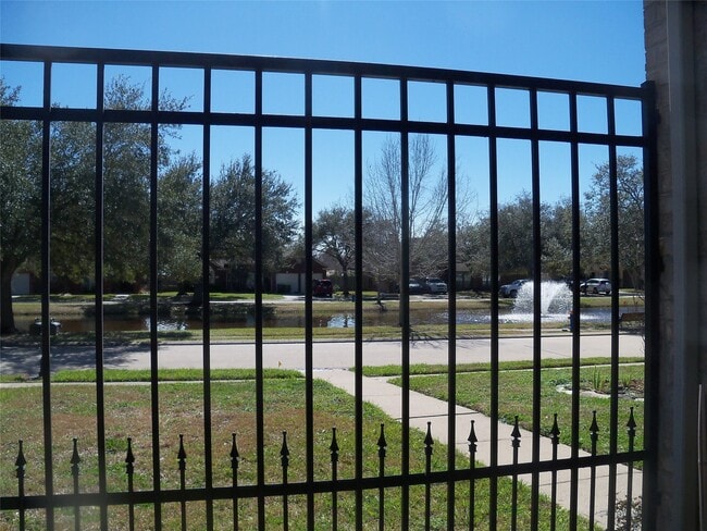 Foto del edificio - 5909 Sawyer Dr