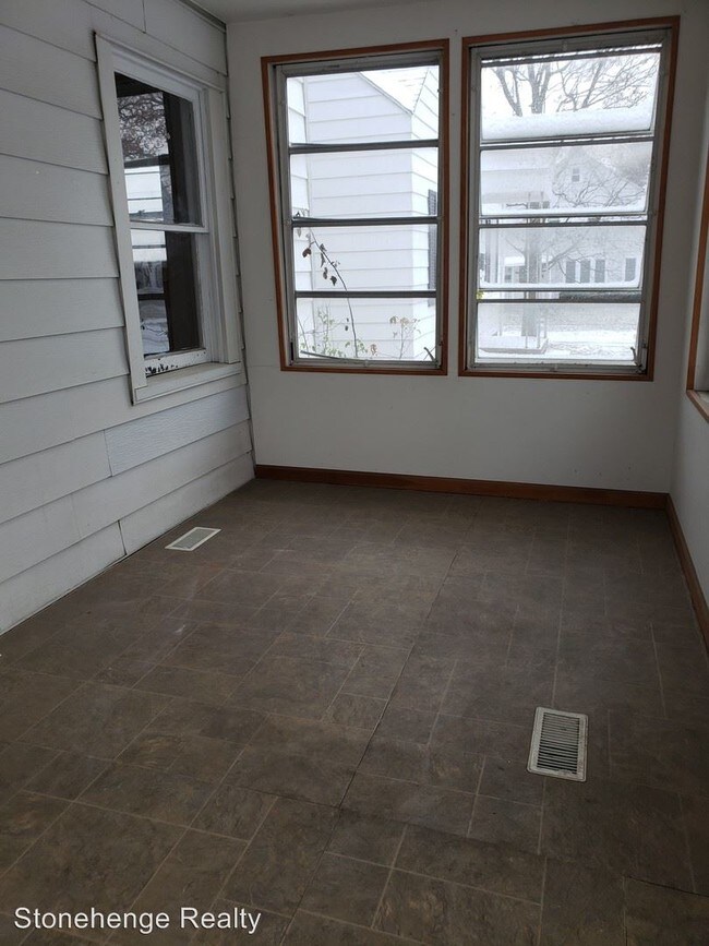 Building Photo - 3 br, 1 bath House - 1568 Hagley