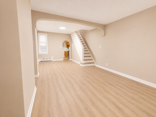 Foto del edificio - Move-In Ready 3BR/1BA in Elmwood — Housing Choice Vouchers Welcome