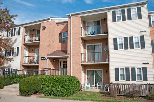 Foto principal - 8202 Streamside Pl