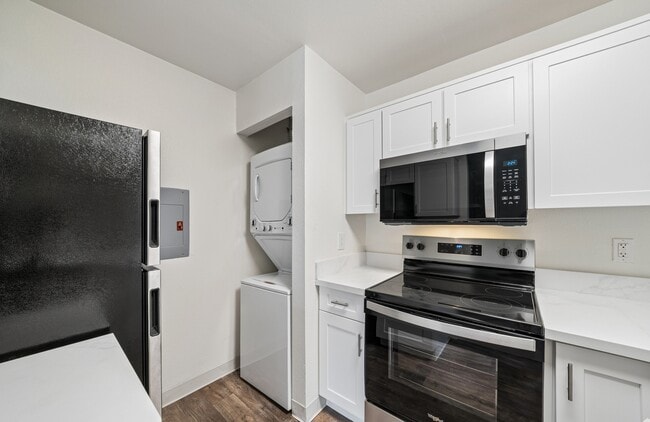 Building Photo - Mill Springs Park Apartment Homes