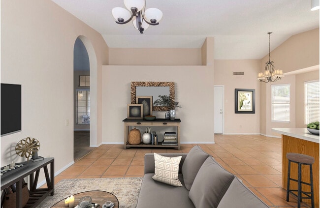 Vaulted ceilings - 4823 W Chicago St