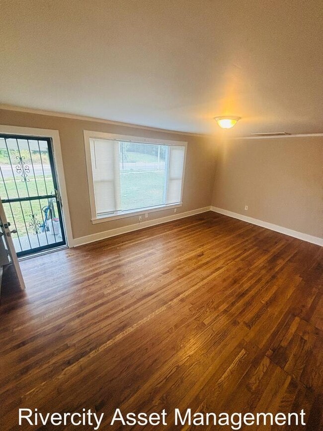 Foto del edificio - A Must See Gem Located In Frayser!!!! Sect...