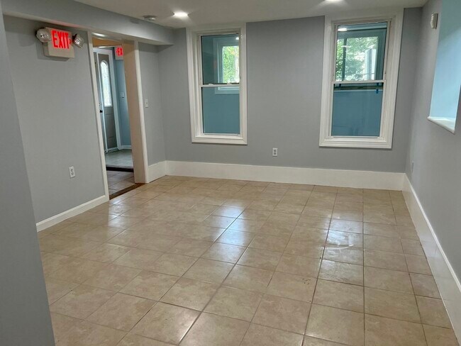 Foto del edificio - 705 Hammond St