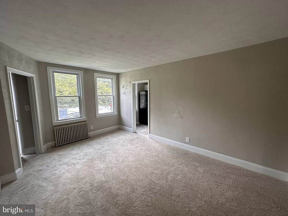 4047 Cedardale Rd Unit 1A, Baltimore, MD 21215 Apartments in