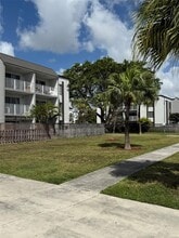 Building Photo - 5122 NW 79th Ave