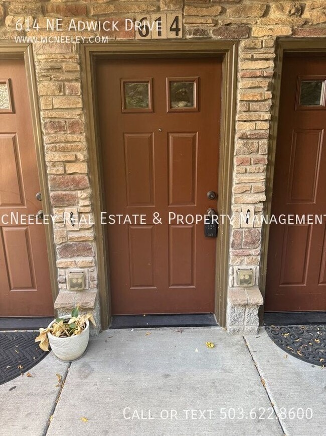 Building Photo - 614 NE Adwick Dr