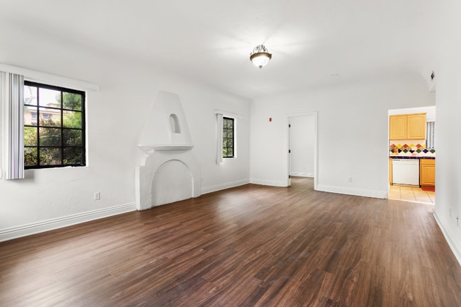 Photo - 2623 Ellendale Pl Apartment