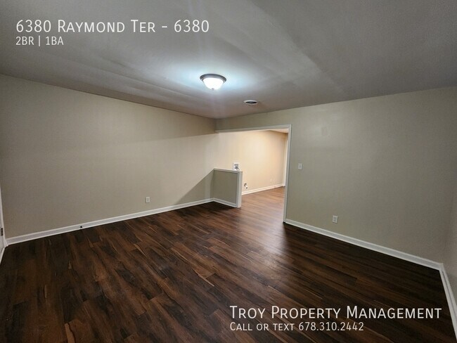 Foto del edificio - 6380 Raymond Terrace