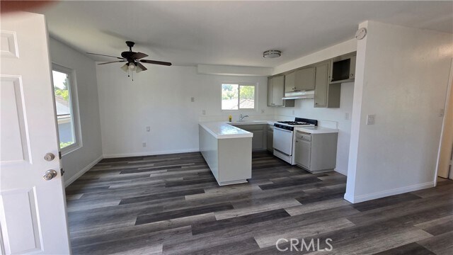 Foto del edificio - 309 E Cypress St