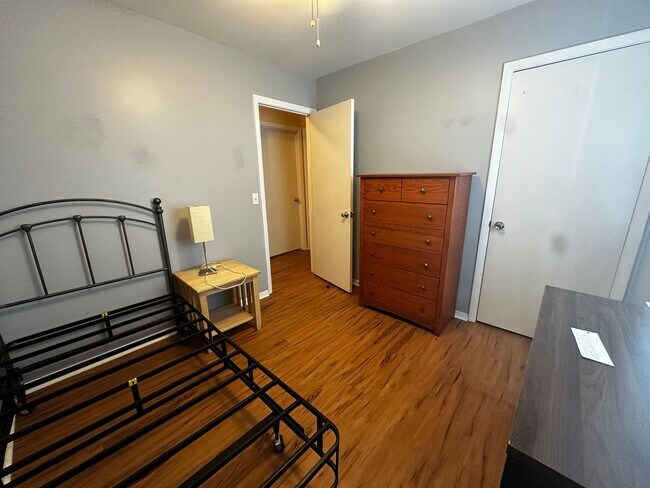 Interior Photo - Wellesley - 2804