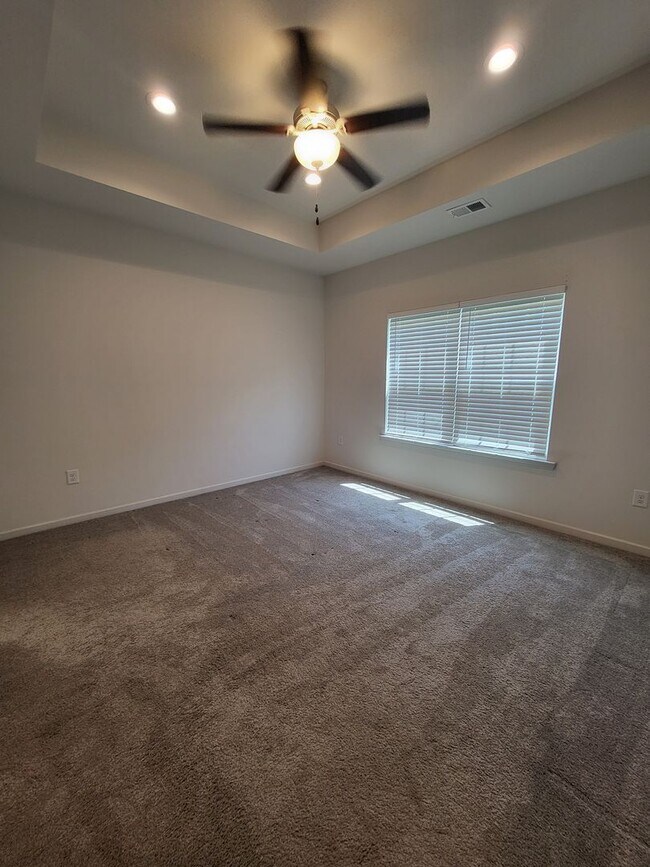 Foto del edificio - Cute, Well Maintained, Ranch Close to Mountain Island Lake