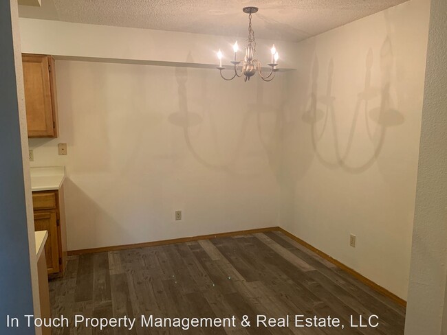 Building Photo - 2 br, 1 bath House - 1075 South Elkhart Wa...