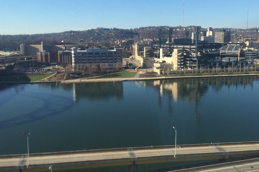 Vista desde la sala de estar - 320 Fort Duquesne Blvd