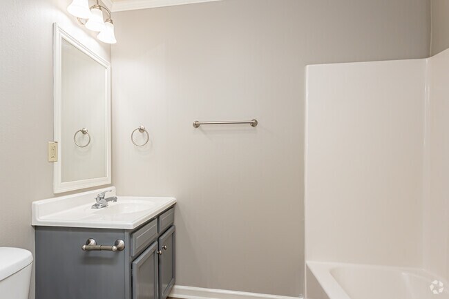 2HAB, 2BA - 1,060 ft² - Guidry Row Apartment Homes