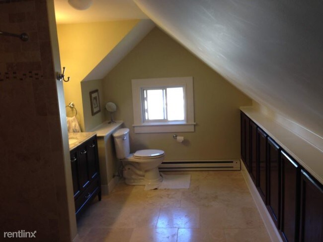 Building Photo - 3 br, 2 bath Apartment - 49 S Main St