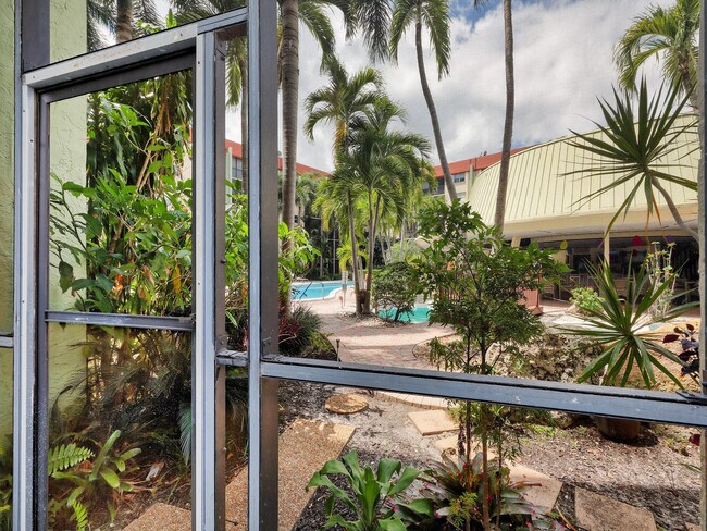 Foto del edificio - 5300 NE 24th Terrace