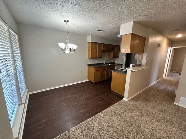 Building Photo - 4916 Brianhill Dr