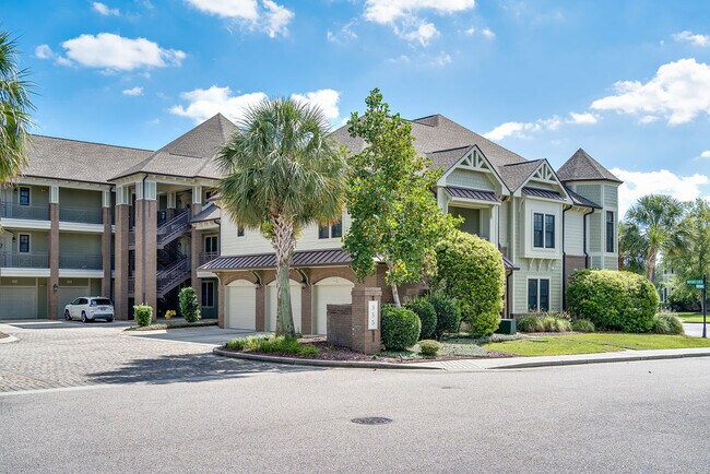 Foto del edificio - 555 Grande Manor Ct