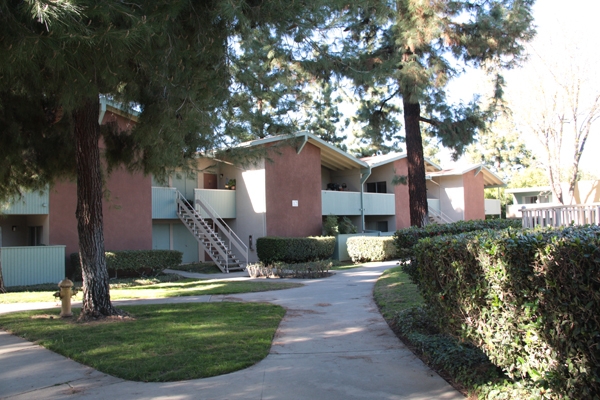 Building Photo - Redlands Oasis