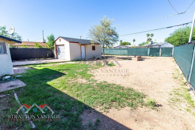 Foto del edificio - 1324 W Clarendon Ave