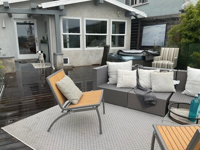 Building Photo - 3009 3rd St