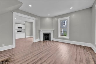 Building Photo - 2221 E 97th St