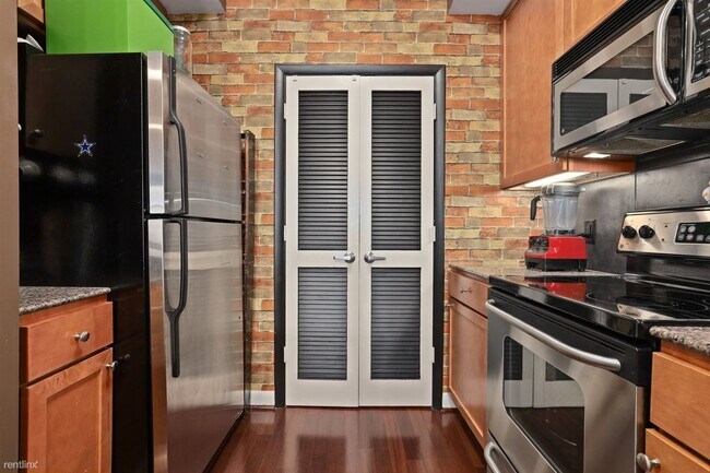 Building Photo - 400 Massachusetts Ave NW