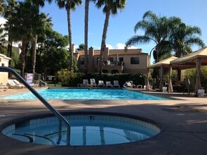 Building Photo - 380 Greendale Ct