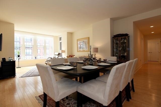 Foto del edificio - 1125 Maxwell Ln