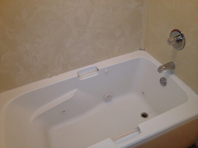 Foto del edificio - 2 bedroom 2 bath APARTMENT Branson MO  Affordable Living at the Foothills