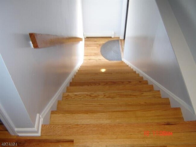 Building Photo - 144 N Beverwyck Rd