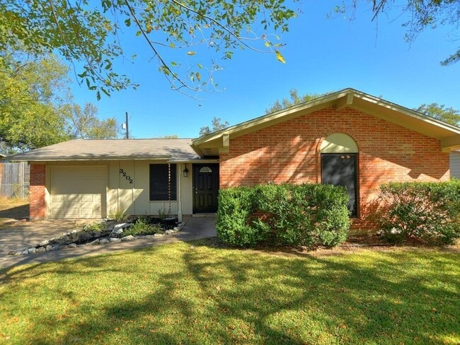 Building Photo - 3202 Whites Dr