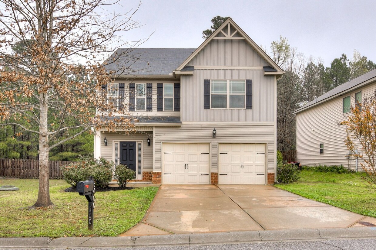Primary Photo - Beautiful Updated 4 Bedroom 3 Bath House